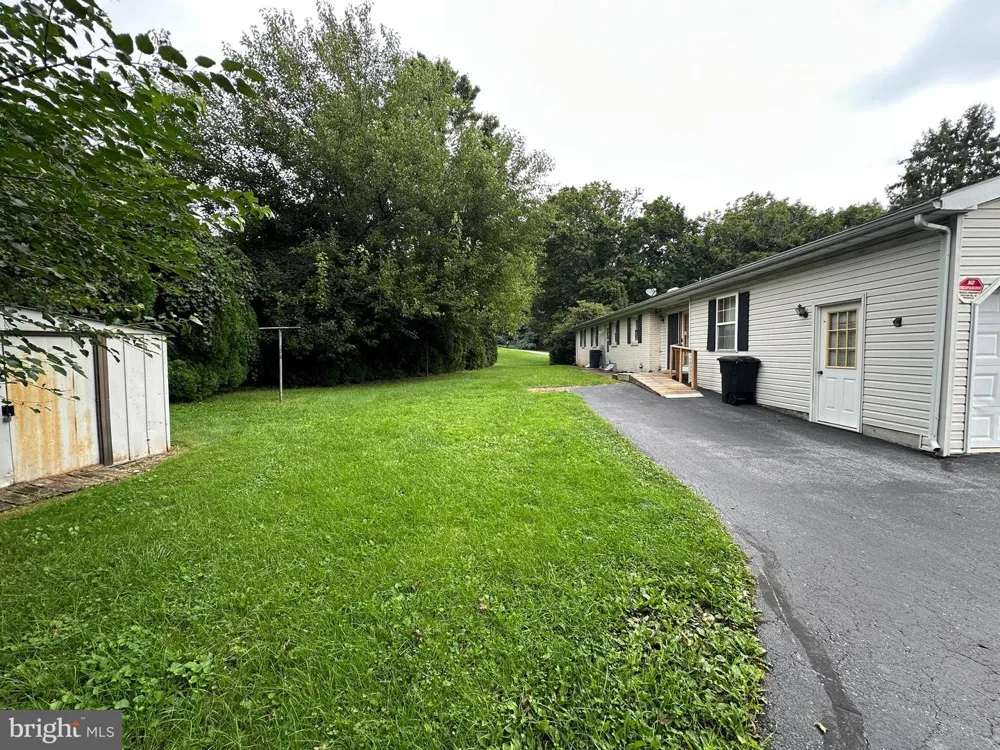 11539 WESTMINSTER DRIVE Waynesboro, PA 17268
