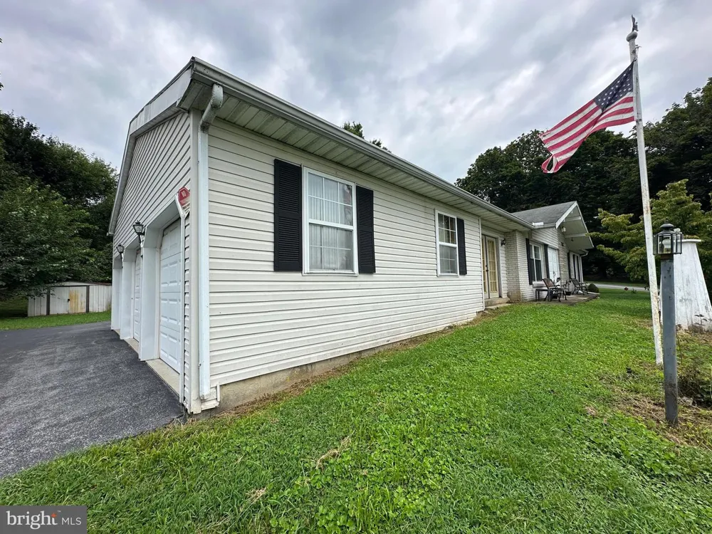 11539 WESTMINSTER DRIVE Waynesboro, PA 17268