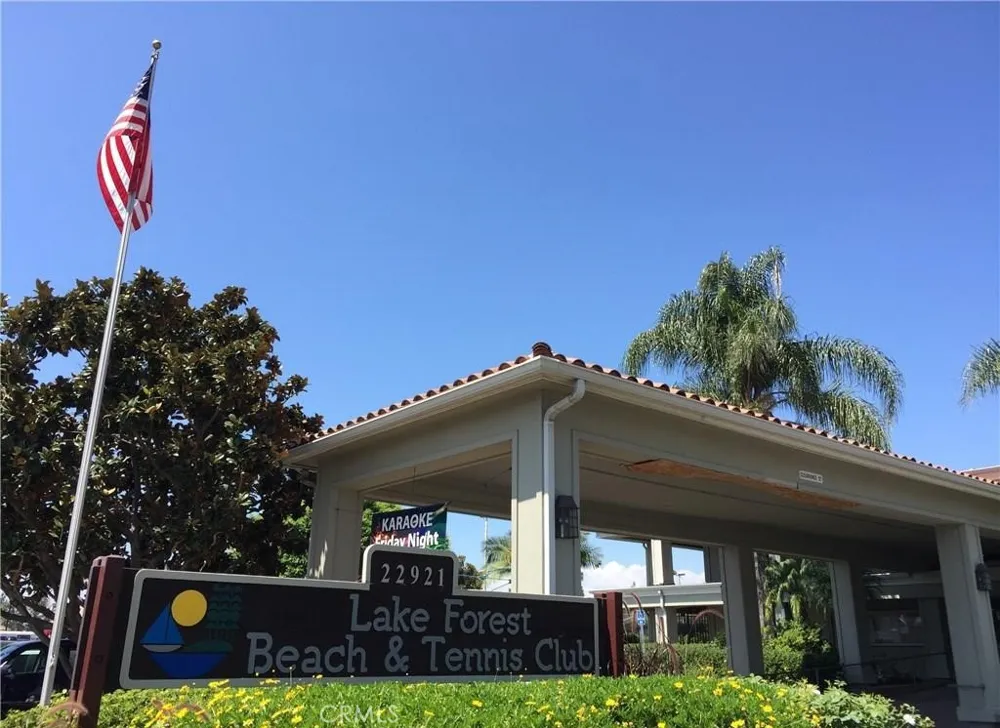22845 Orchid Creek Lake Forest, CA 92630