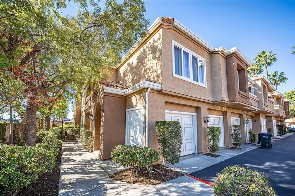 22845 Orchid Creek Lake Forest, CA 92630