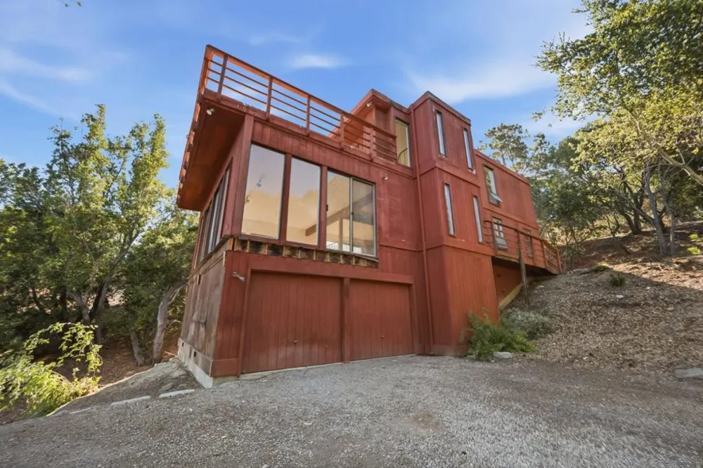 11490 Summit Wood Road Los Altos Hills, CA 94022