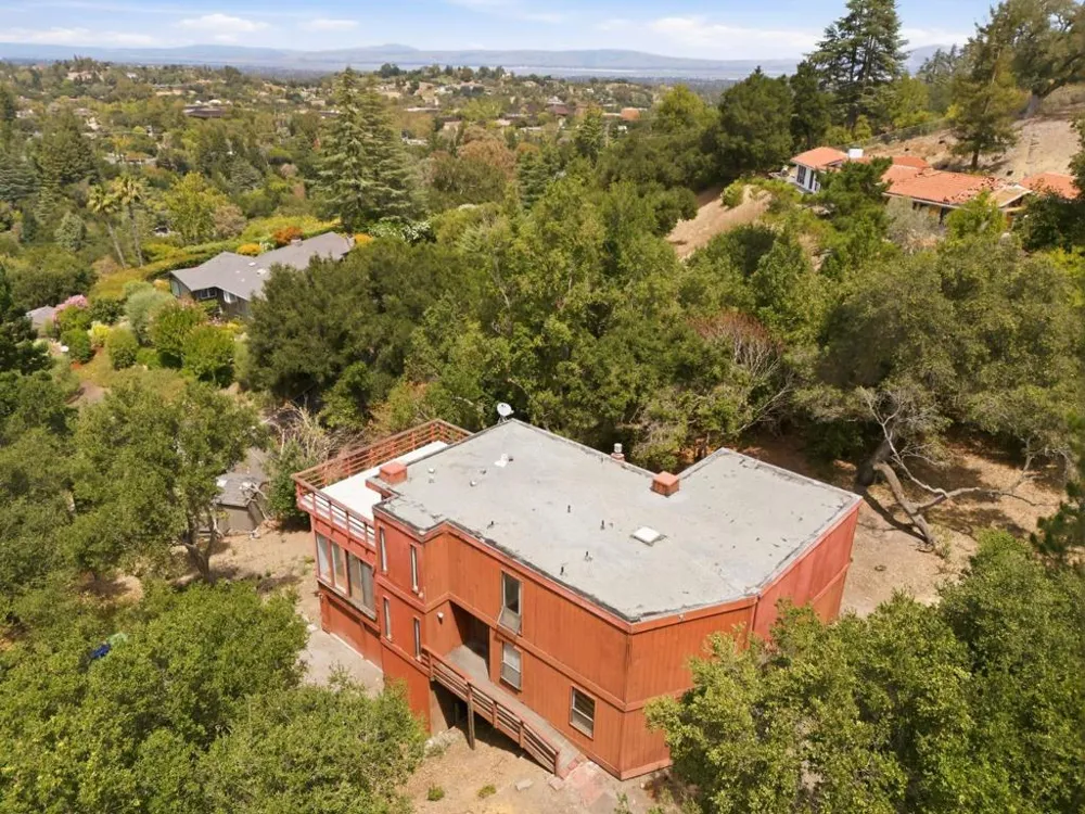11490 Summit Wood Road Los Altos Hills, CA 94022