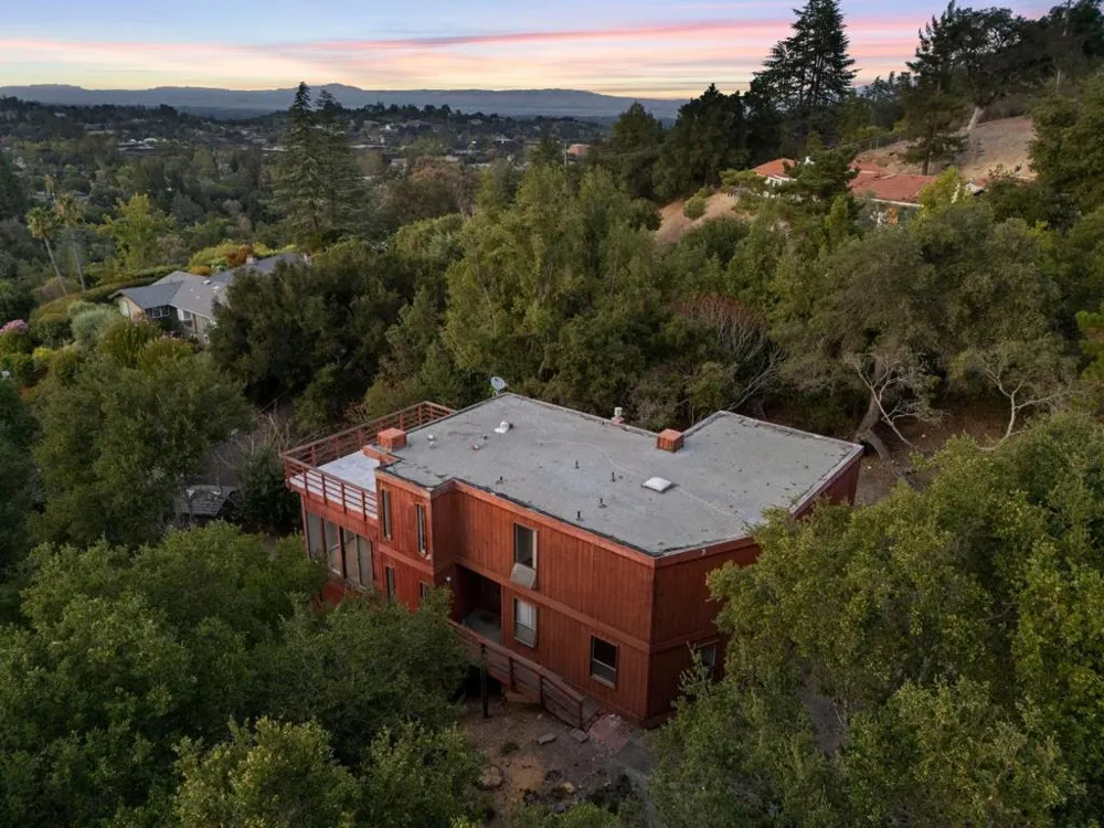 11490 Summit Wood Road Los Altos Hills, CA 94022