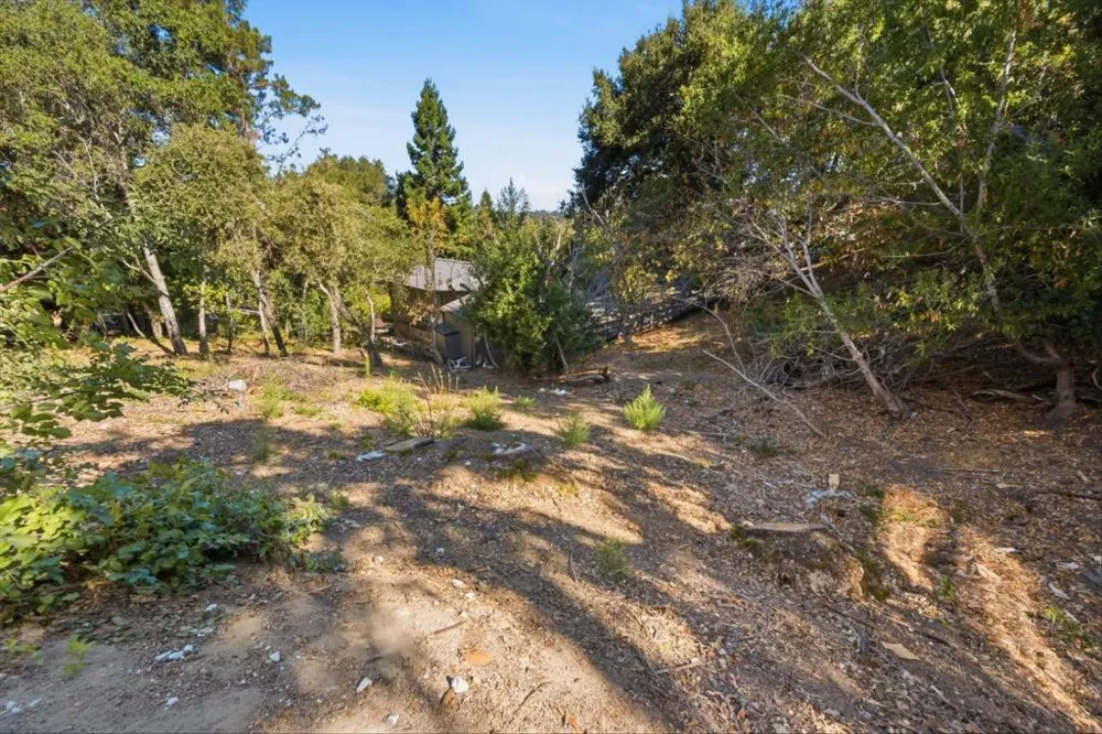 11490 Summit Wood Road Los Altos Hills, CA 94022
