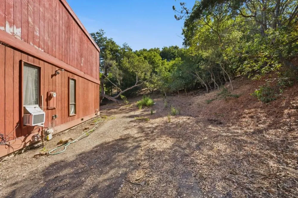 11490 Summit Wood Road Los Altos Hills, CA 94022