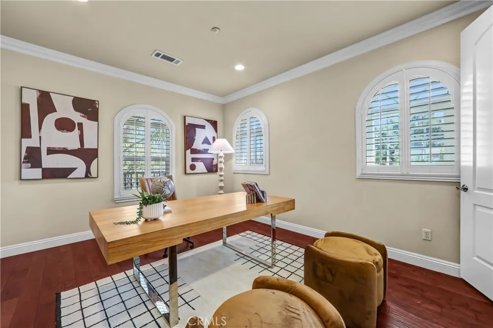 2801 Holly Arcadia, CA 91007
