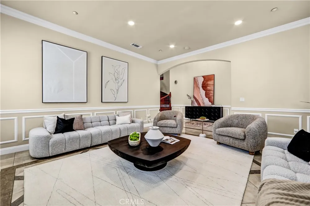 2801 Holly Arcadia, CA 91007