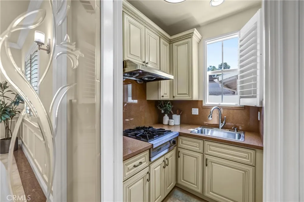 2801 Holly Arcadia, CA 91007