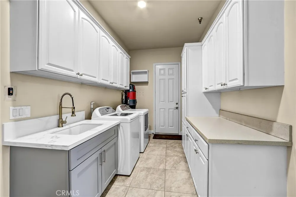 2801 Holly Arcadia, CA 91007