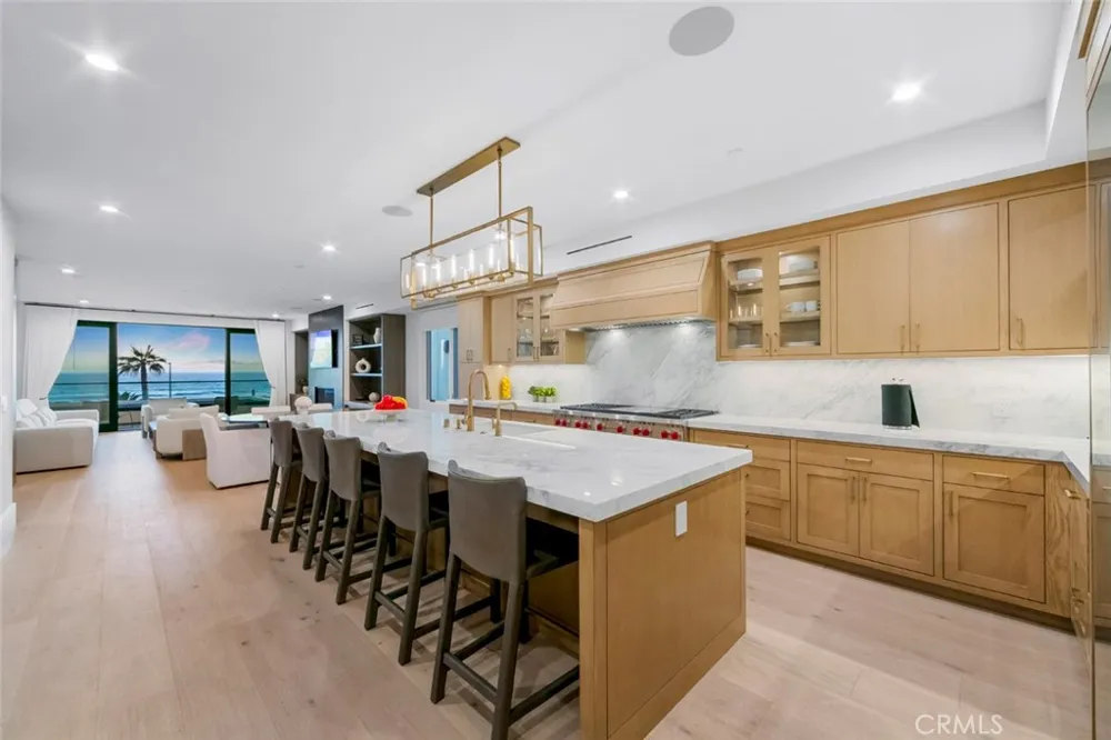 816 Pacific Coast Highway Huntington Beach, CA 92648