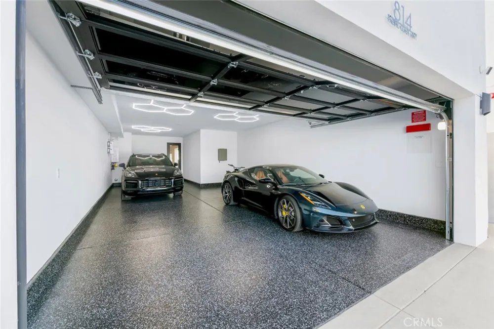 816 Pacific Coast Highway Huntington Beach, CA 92648