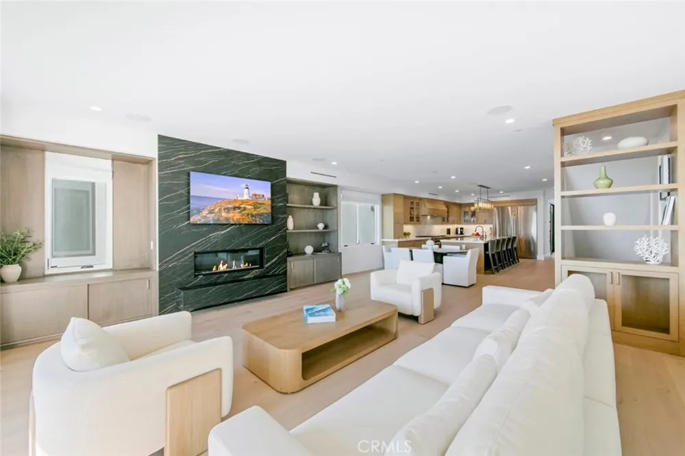 816 Pacific Coast Highway Huntington Beach, CA 92648
