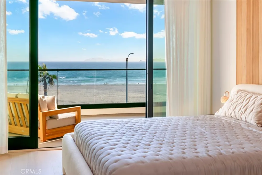 816 Pacific Coast Highway Huntington Beach, CA 92648