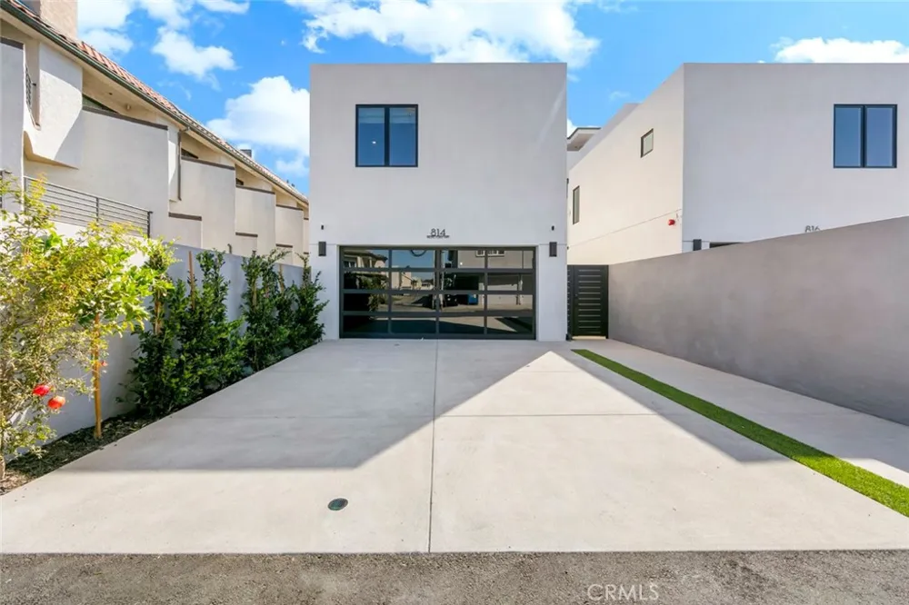 816 Pacific Coast Highway Huntington Beach, CA 92648