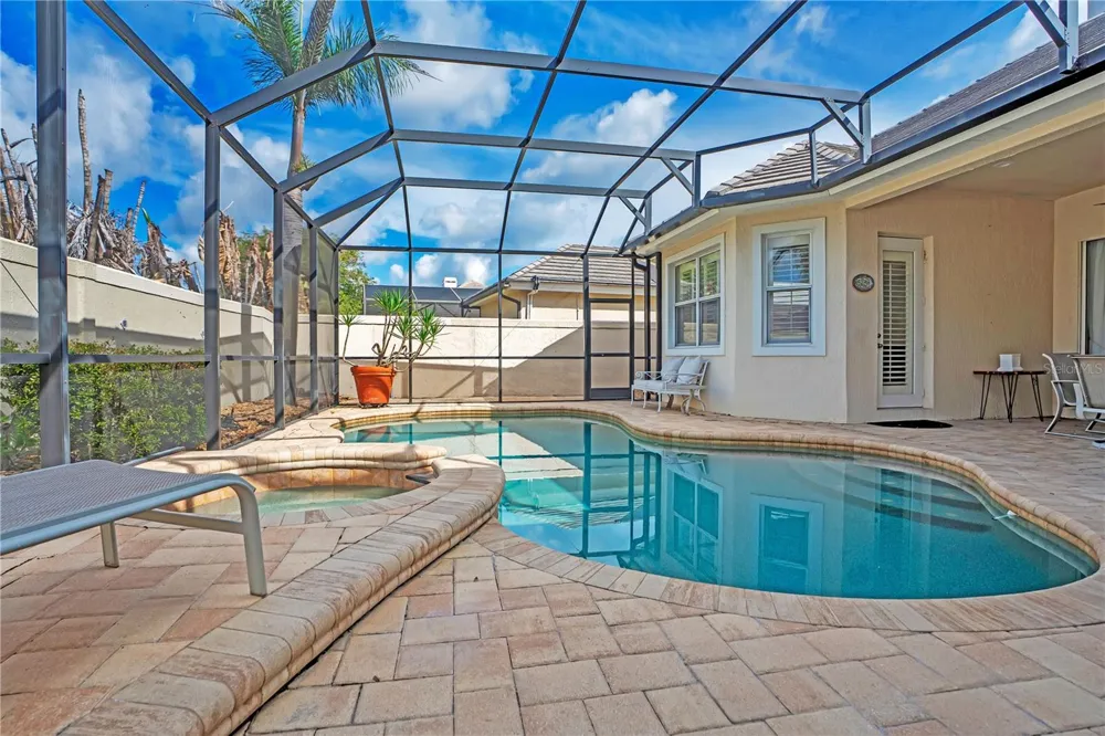10925 WOODCHASE CIRCLE Orlando, FL 32836