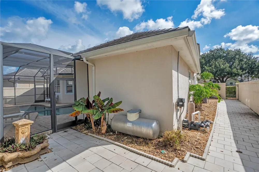 10925 WOODCHASE CIRCLE Orlando, FL 32836