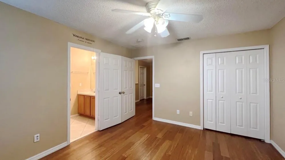831 HORSESHOE FALLS DRIVE Orlando, FL 32828