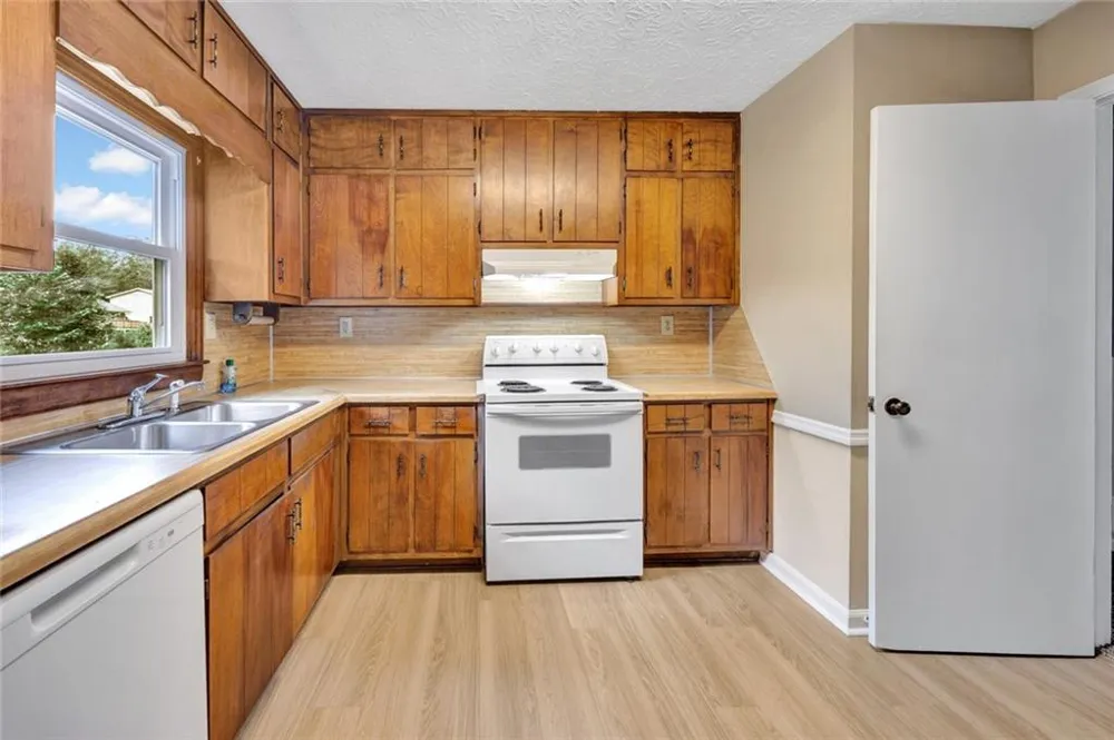 905 Rambling Rose Court NW Conyers, GA 30012