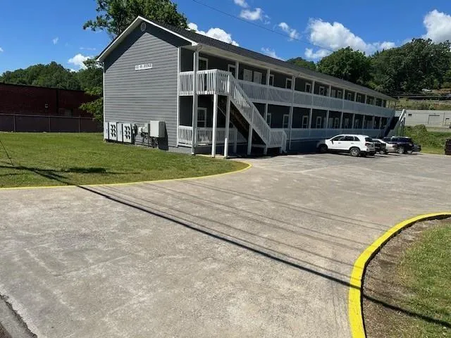 432 4th Avenue Dalton, GA 30721