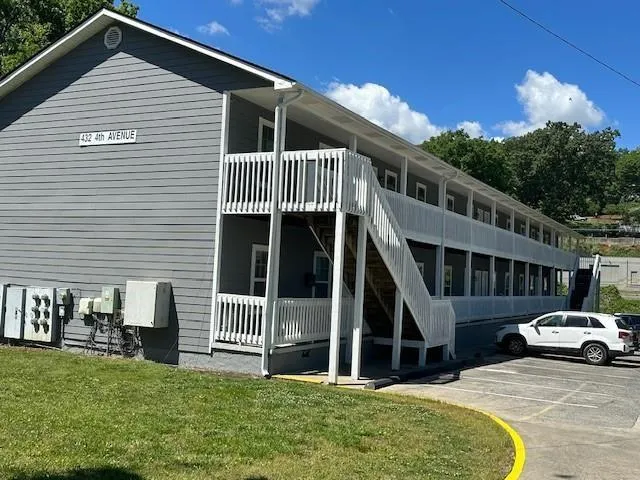 432 4th Avenue Dalton, GA 30721