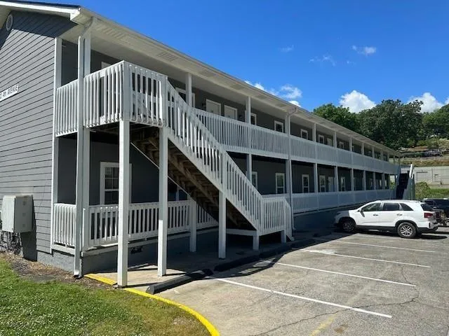 432 4th Avenue Dalton, GA 30721