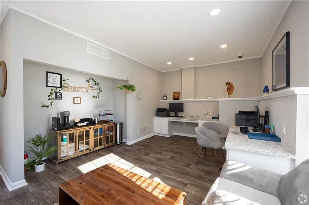 4883 Roswell Road #N1 Atlanta, GA 30342