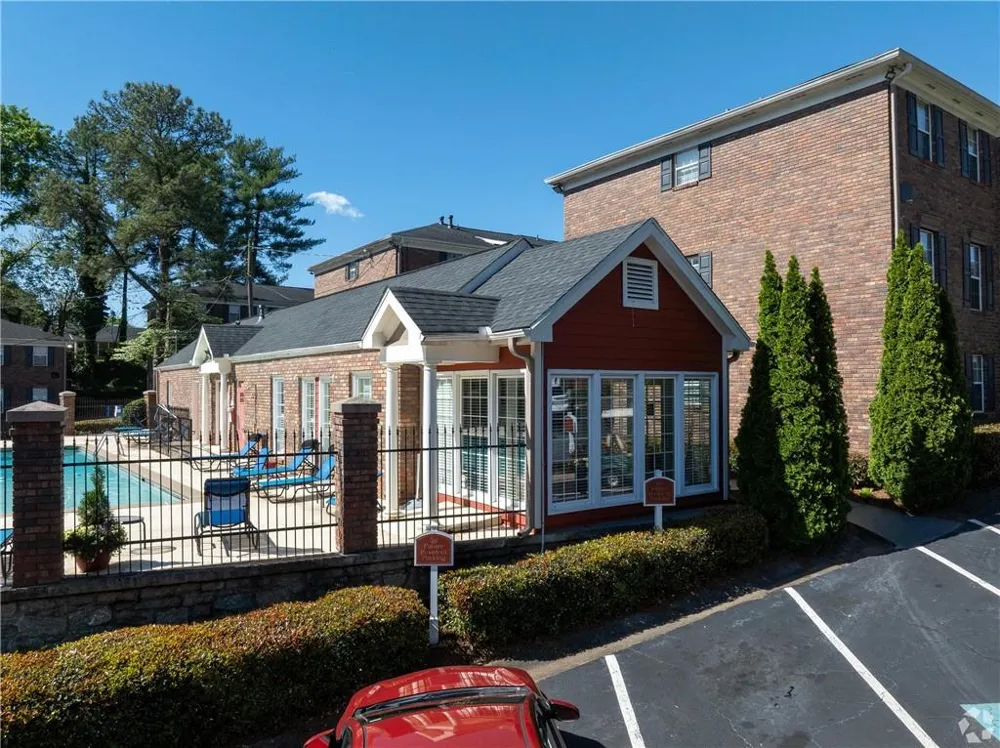 4883 Roswell Road #N1 Atlanta, GA 30342