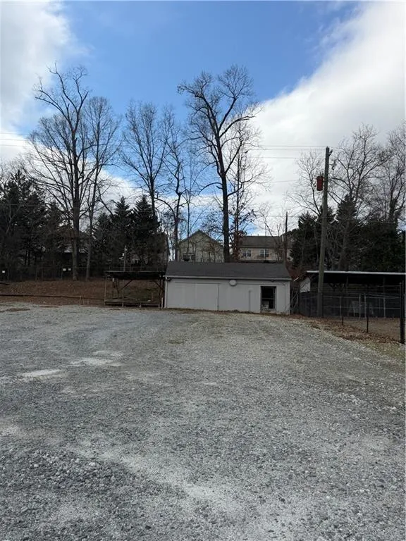2735 Huff Dr Lawrenceville, GA 30044