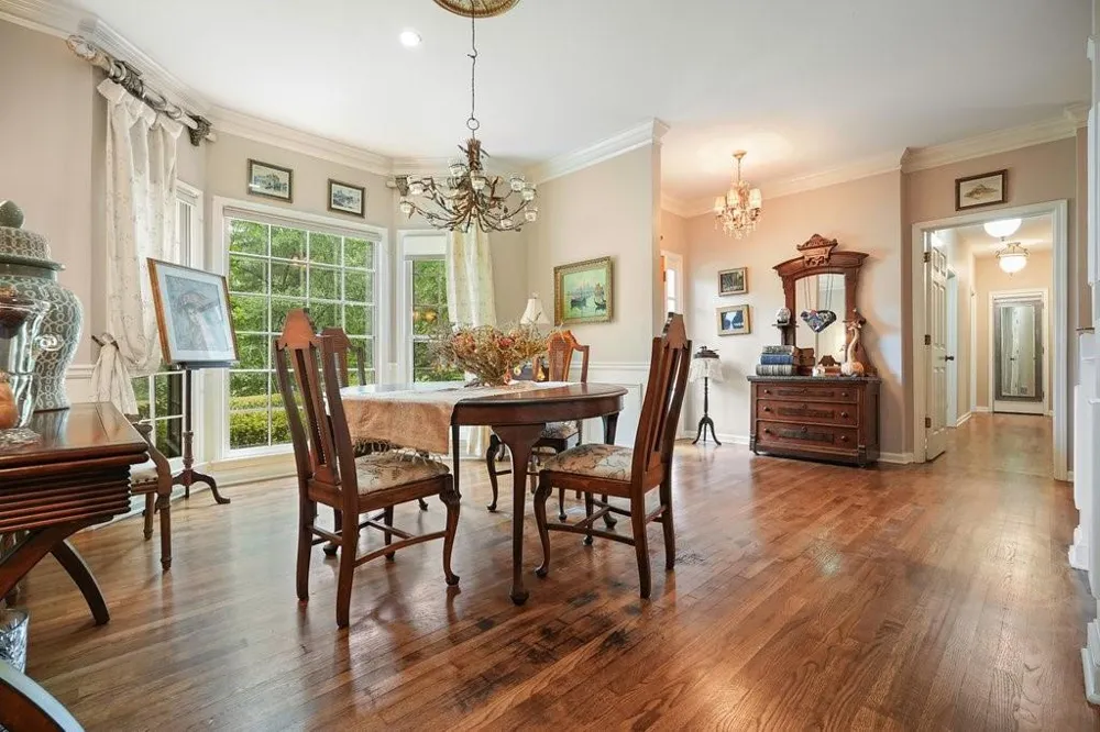 1313 Amberwood Drive Woodstock, GA 30189