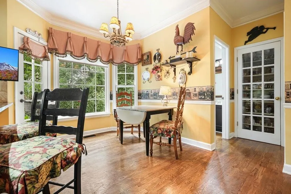 1313 Amberwood Drive Woodstock, GA 30189