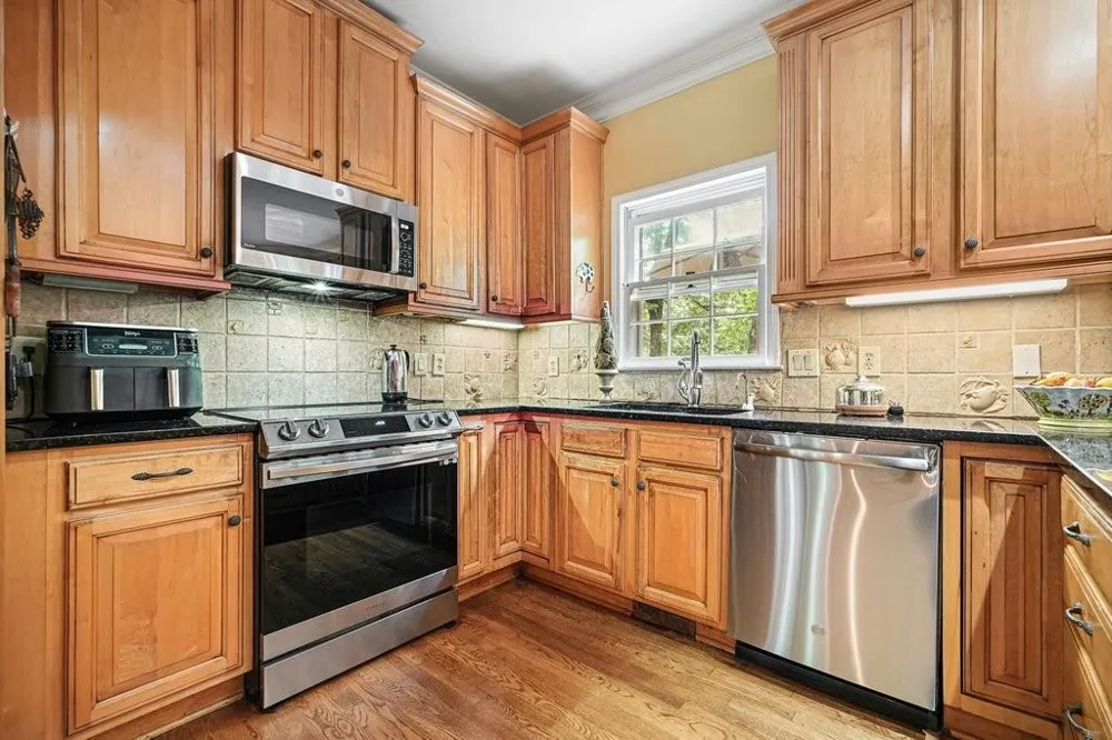 1313 Amberwood Drive Woodstock, GA 30189