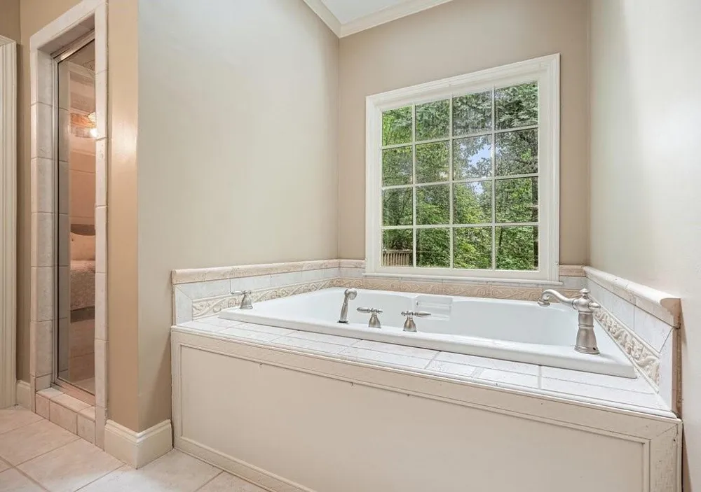 1313 Amberwood Drive Woodstock, GA 30189