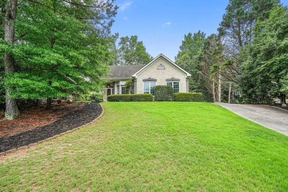 1313 Amberwood Drive Woodstock, GA 30189