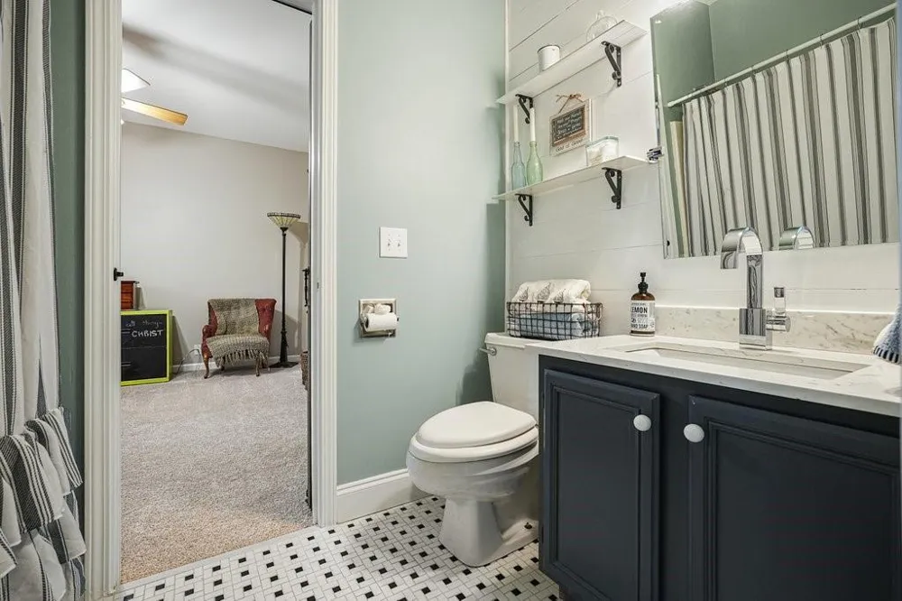1313 Amberwood Drive Woodstock, GA 30189