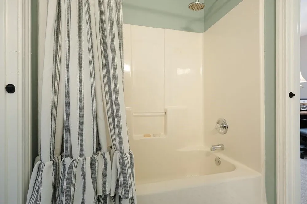 1313 Amberwood Drive Woodstock, GA 30189