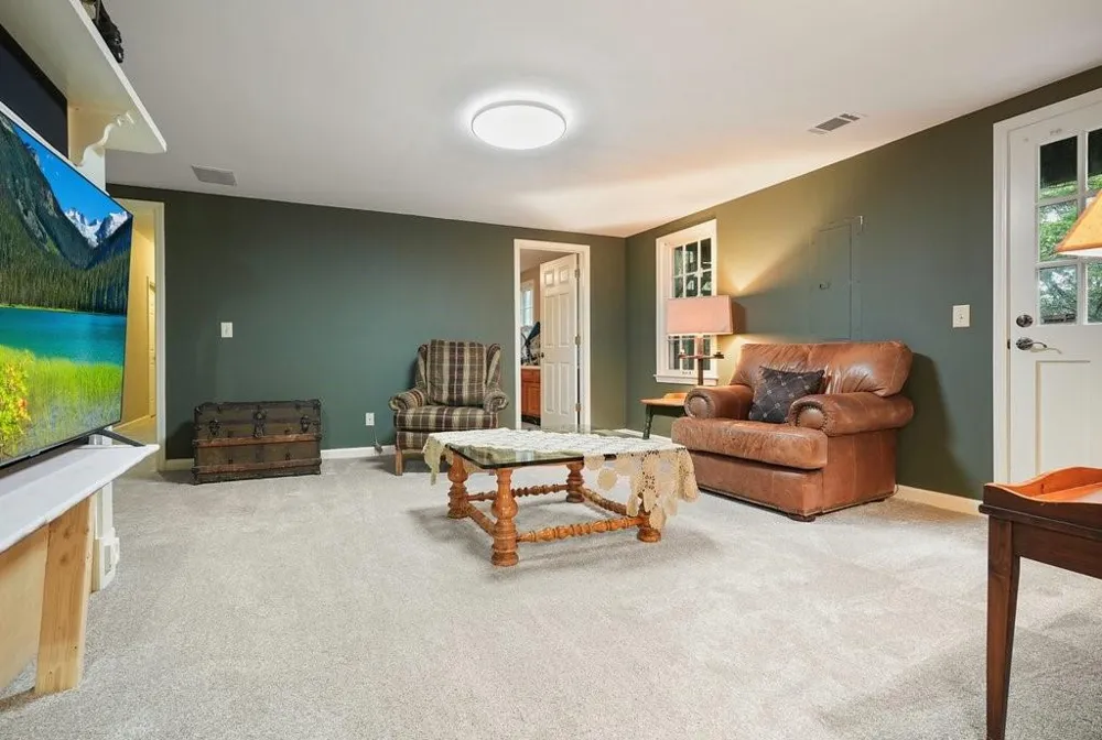 1313 Amberwood Drive Woodstock, GA 30189