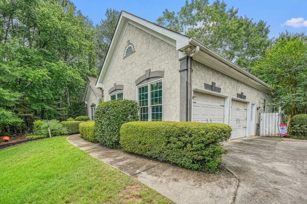 1313 Amberwood Drive Woodstock, GA 30189