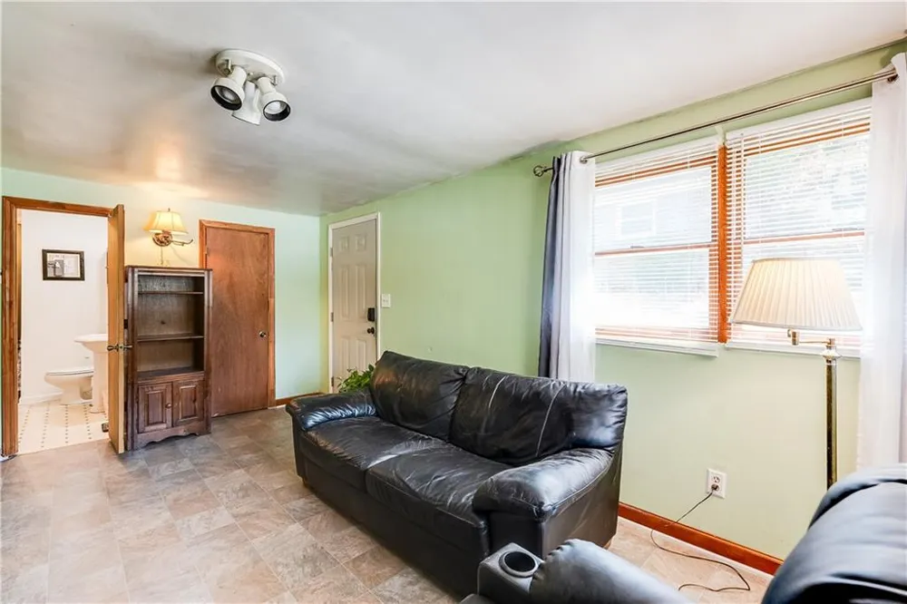 1709 Lee Street Decatur, GA 30035