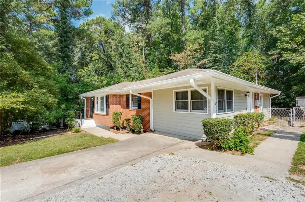 1709 Lee Street Decatur, GA 30035