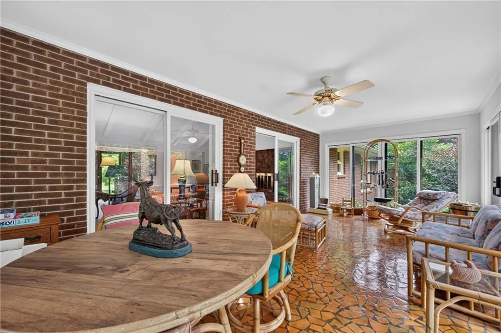 115 Farmstead Lane Roswell, GA 30075