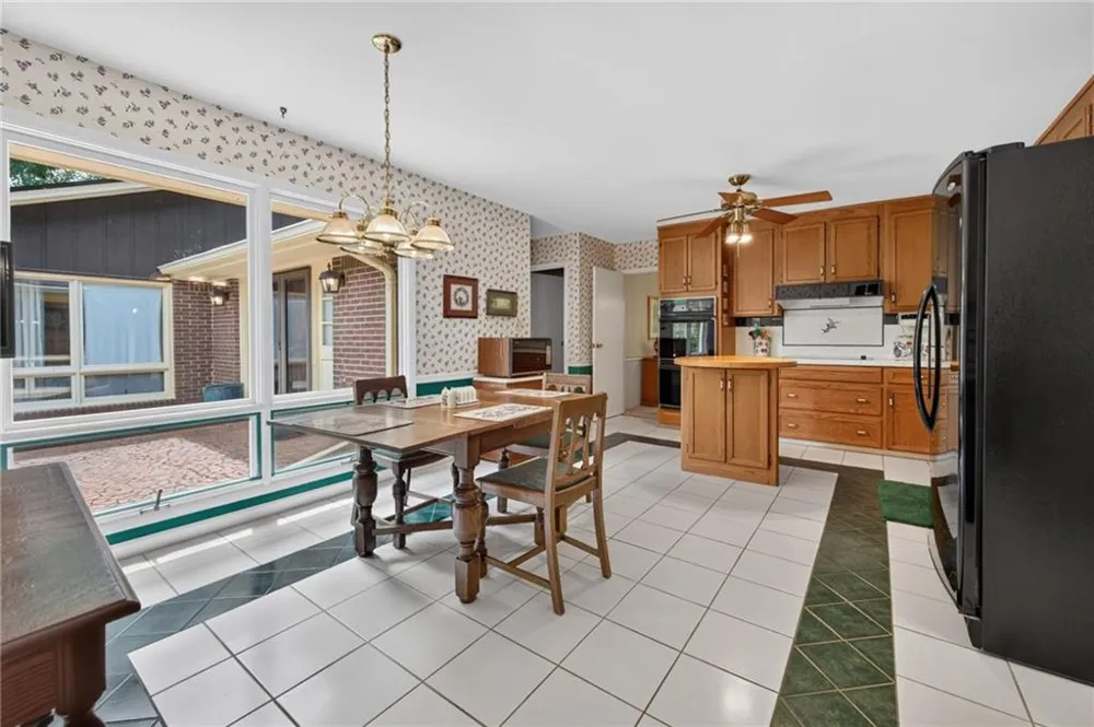 115 Farmstead Lane Roswell, GA 30075