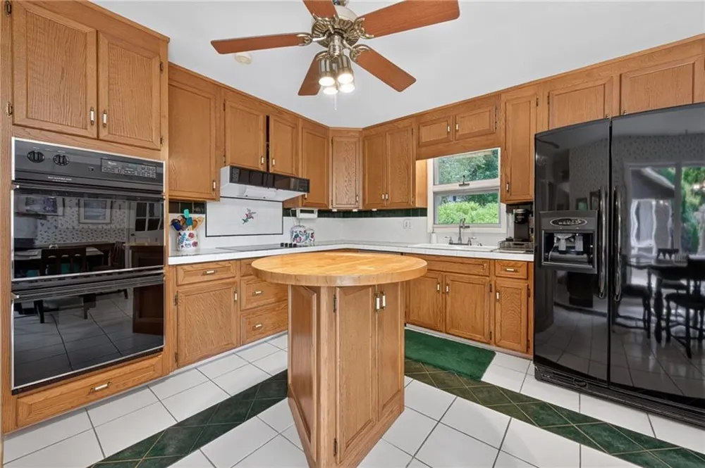 115 Farmstead Lane Roswell, GA 30075