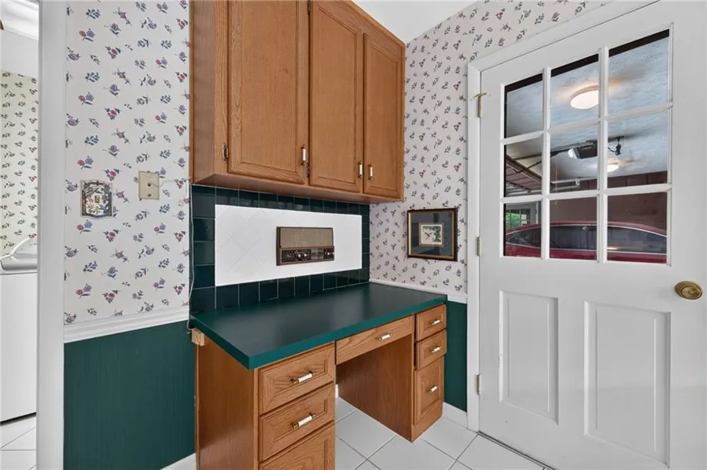 115 Farmstead Lane Roswell, GA 30075