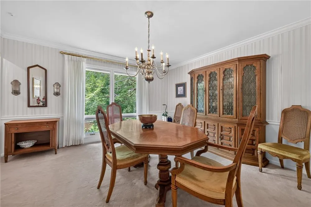 115 Farmstead Lane Roswell, GA 30075