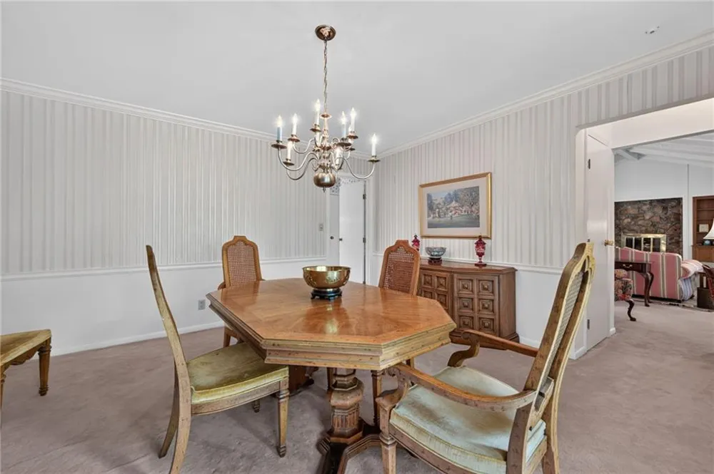 115 Farmstead Lane Roswell, GA 30075