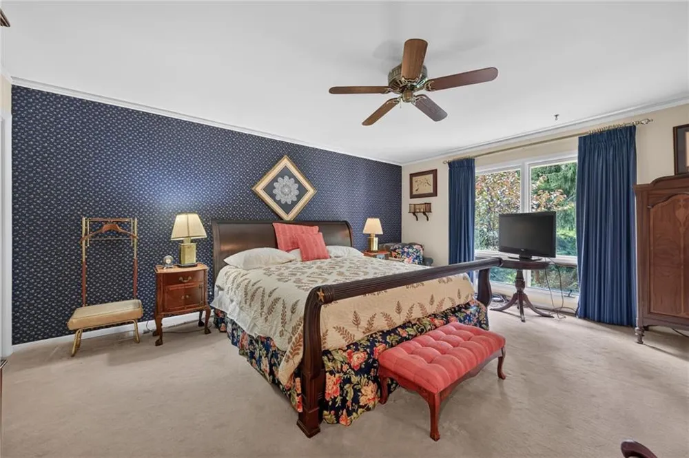 115 Farmstead Lane Roswell, GA 30075