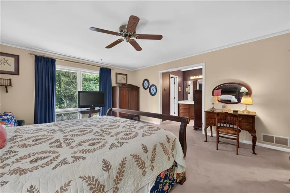 115 Farmstead Lane Roswell, GA 30075