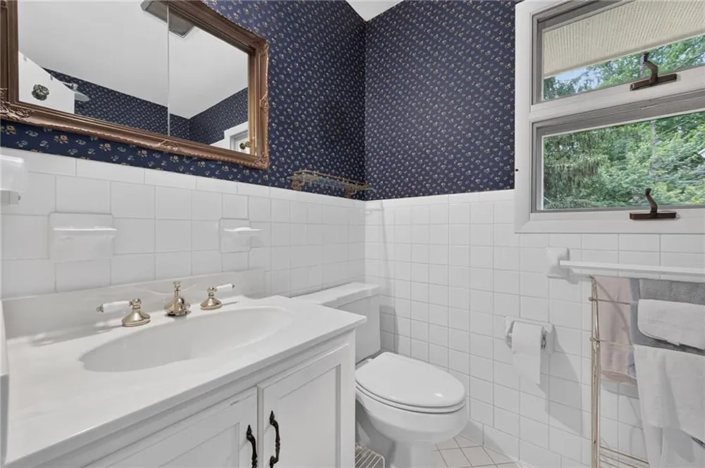 115 Farmstead Lane Roswell, GA 30075