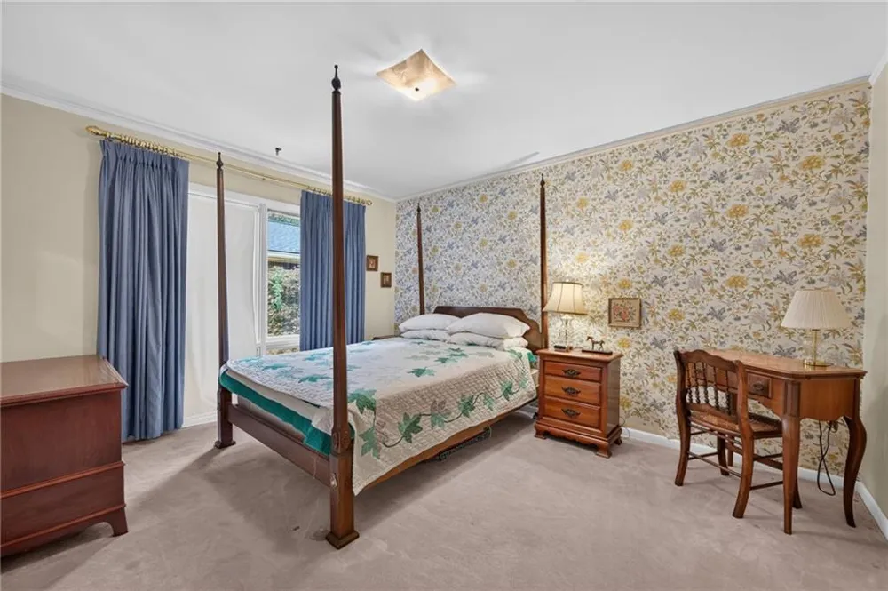 115 Farmstead Lane Roswell, GA 30075