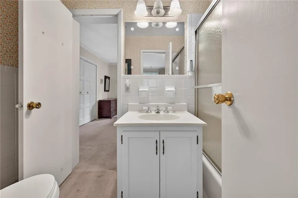115 Farmstead Lane Roswell, GA 30075